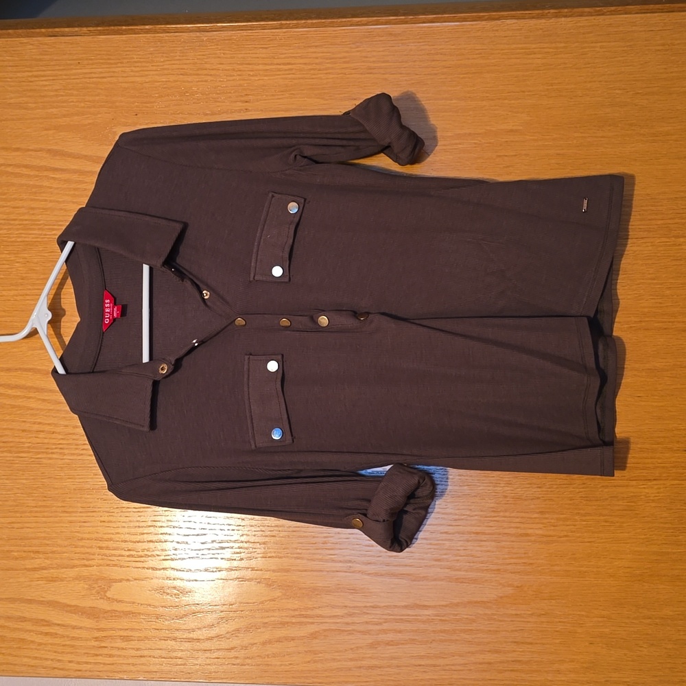 Guess olive green 3/4 top